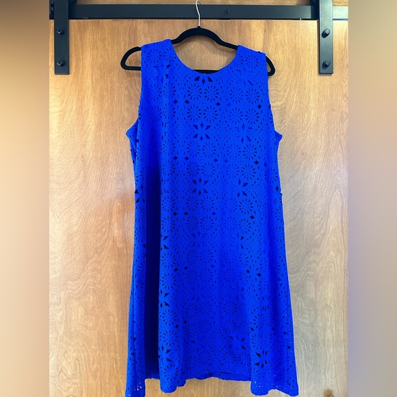 Worthington Dresses & Skirts - Worthington royal blue sleeveless dress